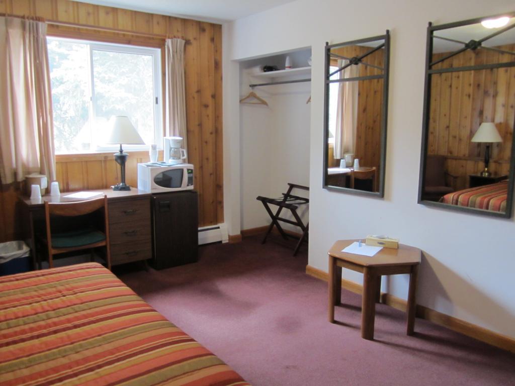 The Gateway Inn Canmore Pokój zdjęcie